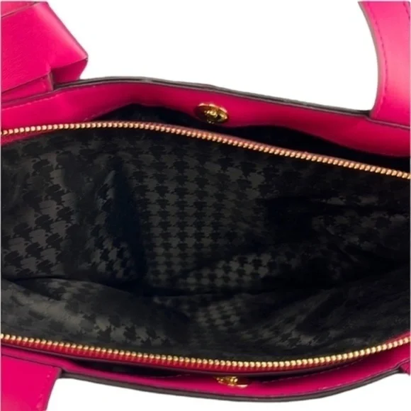Karl Lagerfeld - ‘Knot - Fuchsia’ 13”x 15”x 5”. NWT. Firm!